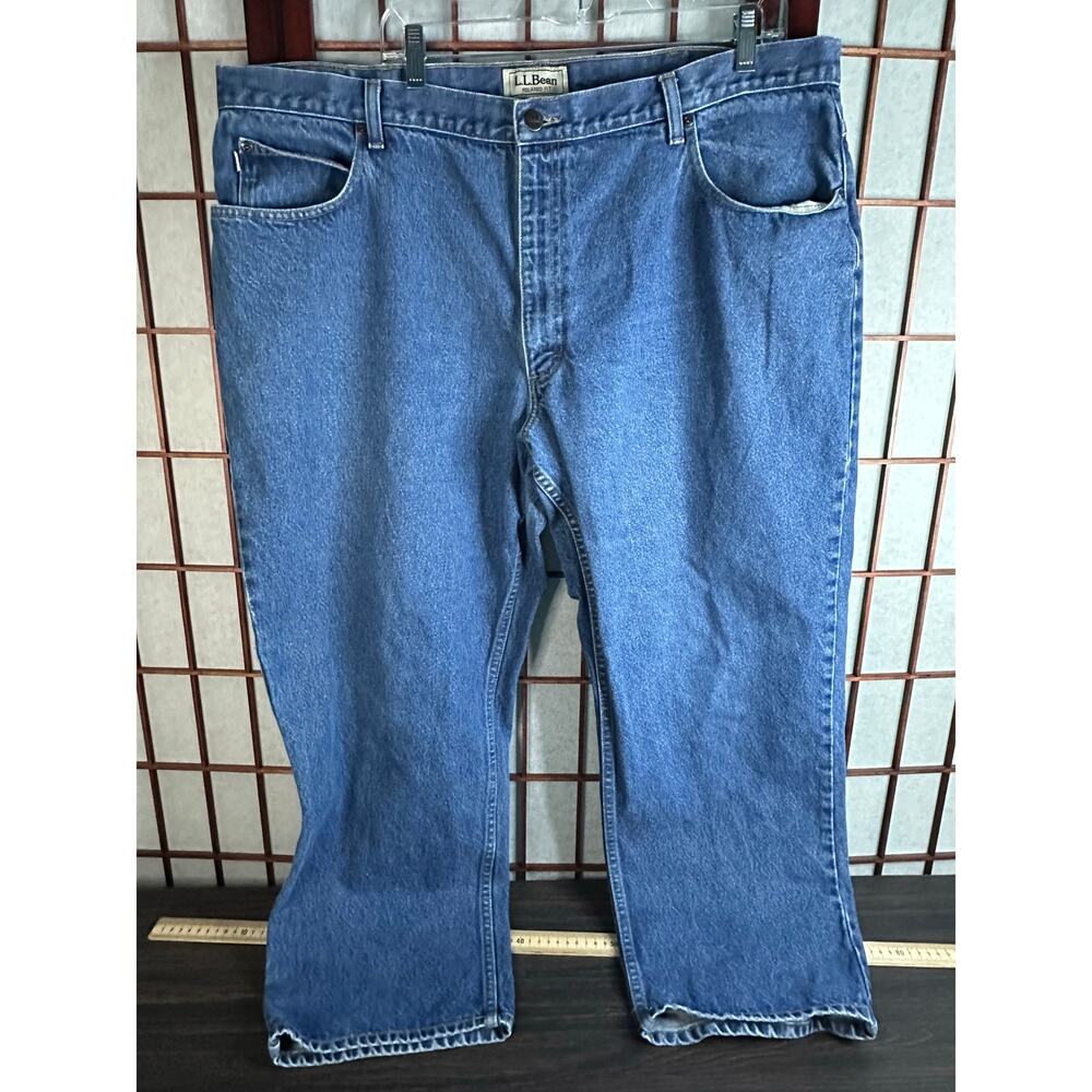 L. L. Bean Men's relaxed fit Jeans size 44 X 29 Great condition